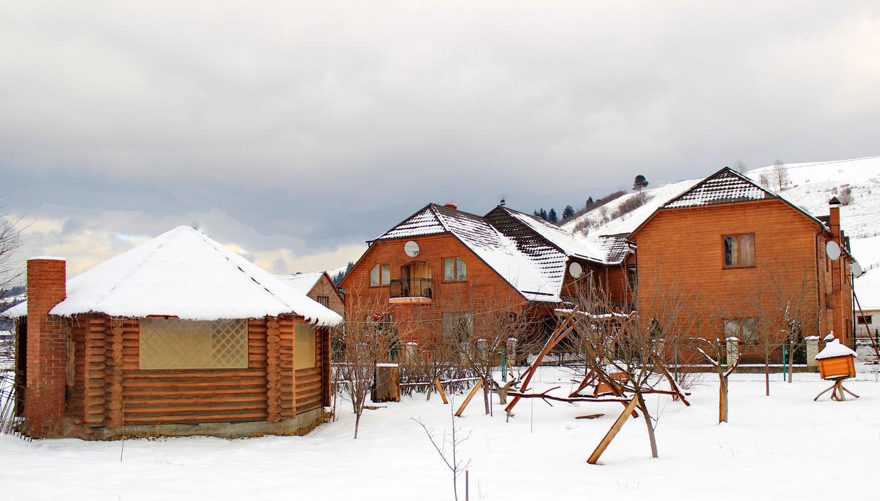 Hotel Pid Goroyu Chorna Tysa Exterior foto